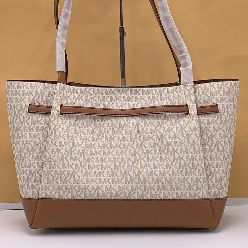 MICHAEL KORS  Reed Large BELTED Logo Tote Bag VANILLA BROWN SIGNATURE COLOR